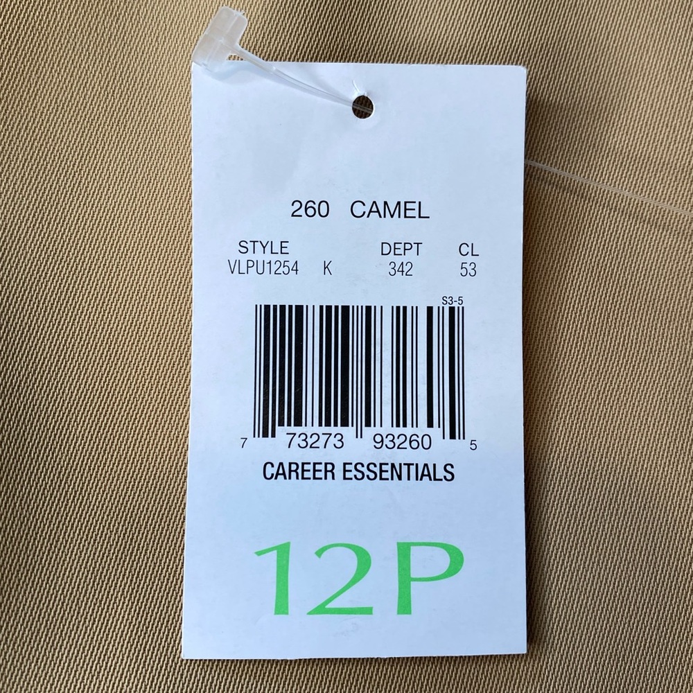 Villager Classic Tan Blazer Size 12P - Picture 7 of 8